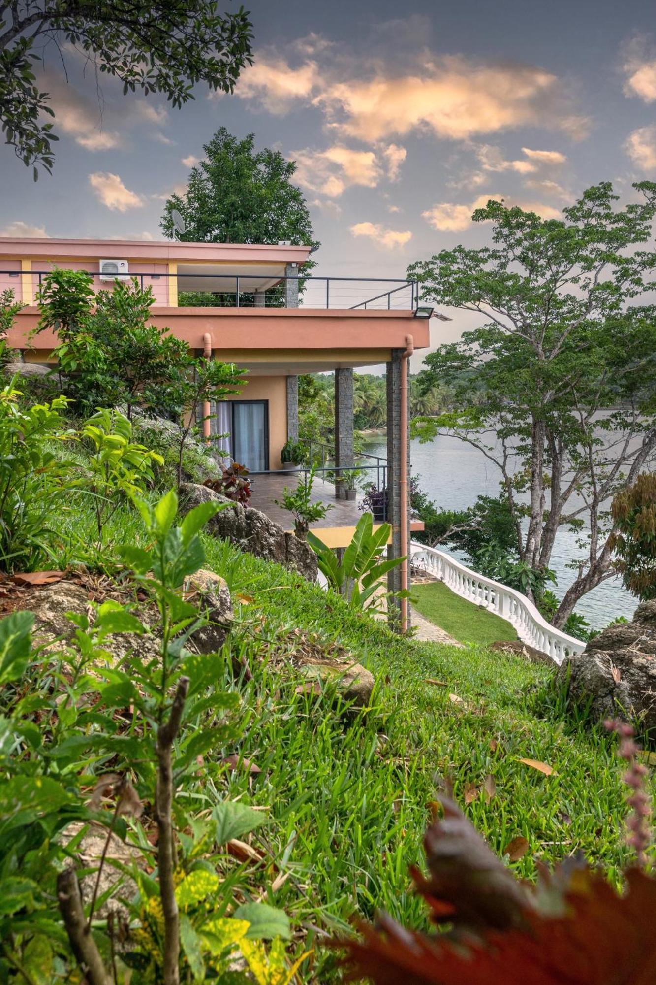 Villa La Maison Rivaria Votre Maison De Vacances Au Luxe Intime Et Au Confort Absolu Au Bord De La Mer Ile Sainte-Marie Exterior foto